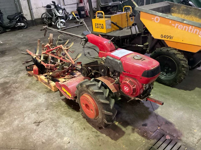 Honda grondfrees - afbeelding 1 van  8