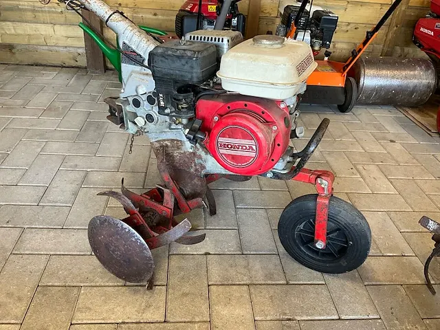 Honda grondfrees - afbeelding 2 van  3