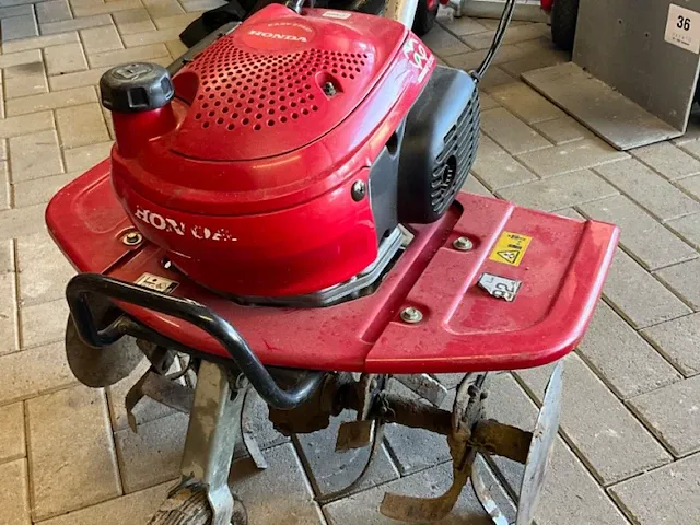 Honda grondfrees - afbeelding 2 van  3