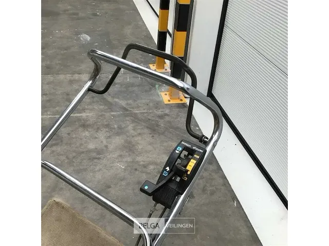 Honda hr-214 benzine grasmaaier - afbeelding 4 van  5