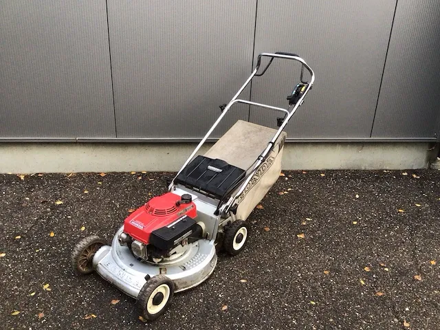 Honda hr 214 grasmaaier - afbeelding 1 van  5