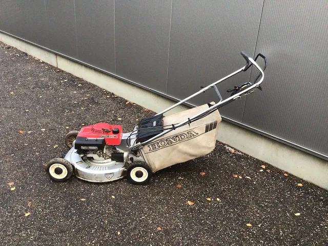 Honda hr 214 grasmaaier - afbeelding 4 van  5