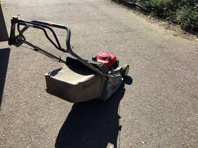 Honda hrb476c grasmaaier met walsaandrijving - afbeelding 3 van  6