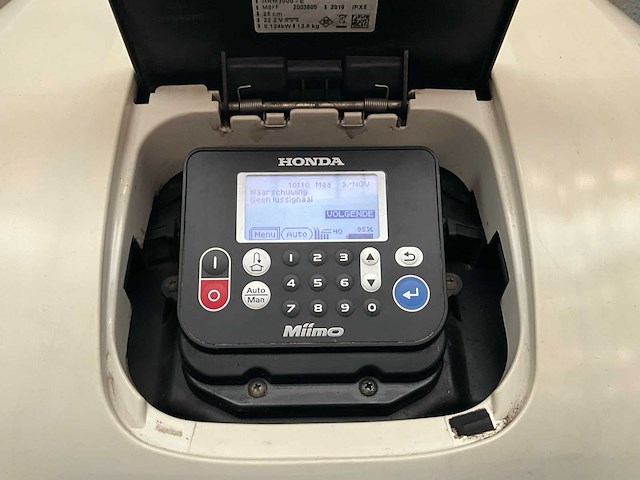 Honda hrm 3000 robotmaaier - afbeelding 11 van  16