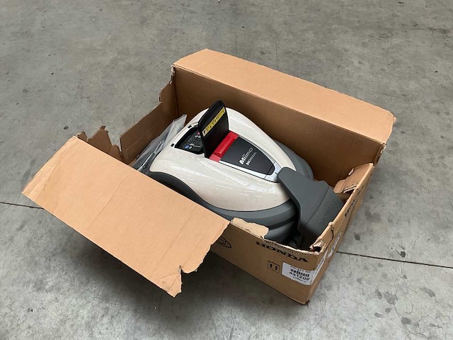 Honda hrm 3000 robotmaaier - afbeelding 1 van  10