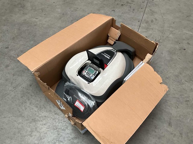 Honda hrm 3000 robotmaaier - afbeelding 4 van  10