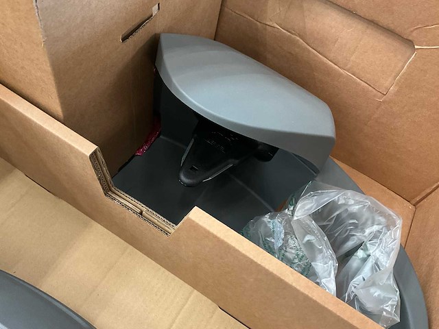 Honda hrm 310 robotmaaier - afbeelding 4 van  7