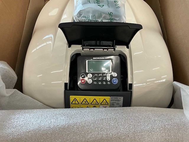 Honda hrm 520 robotmaaier - afbeelding 5 van  9