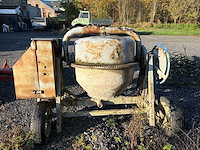 Honda motor betonmolen - afbeelding 5 van  10