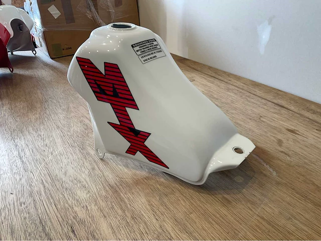 Honda mtx 50 tank onderdeel - afbeelding 1 van  5