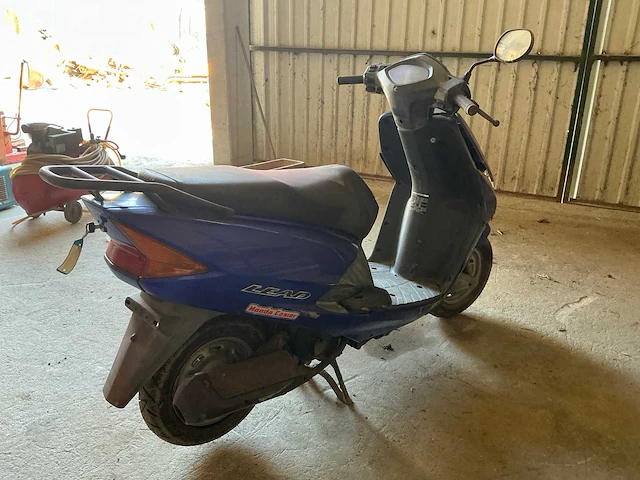 Honda scv100 scooter - 2003 - afbeelding 3 van  4