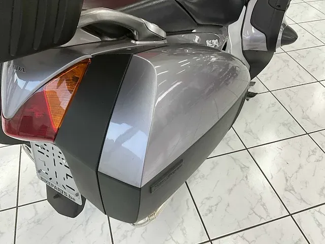 Honda st1300a (2003) - afbeelding 6 van  27