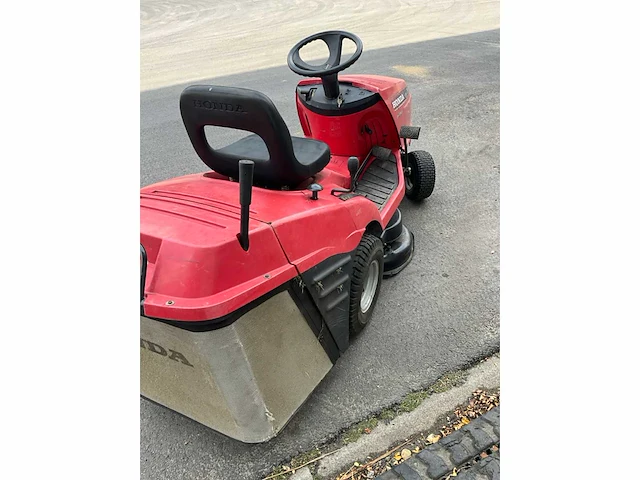 Honda v-twin 21/4 hydrostatic zitmaaier - afbeelding 5 van  15