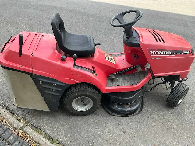 Honda v-twin 21/4 hydrostatic zitmaaier - afbeelding 6 van  15