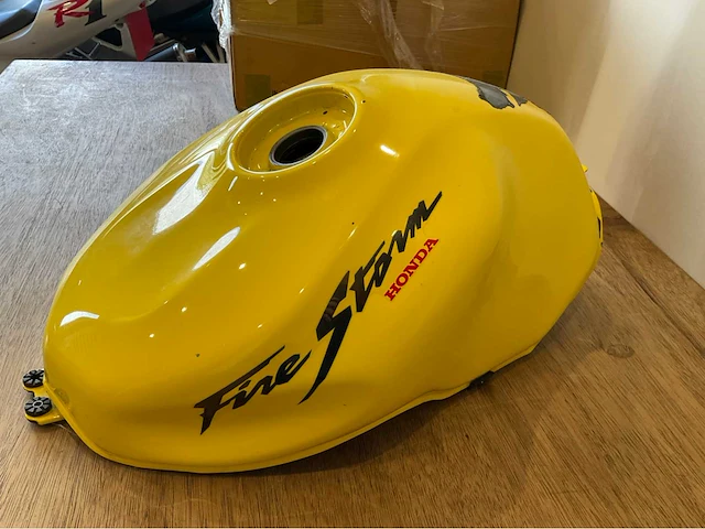 Honda vfr tank onderdeel - afbeelding 5 van  7