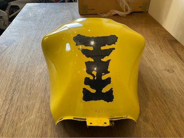 Honda vfr tank onderdeel - afbeelding 7 van  7