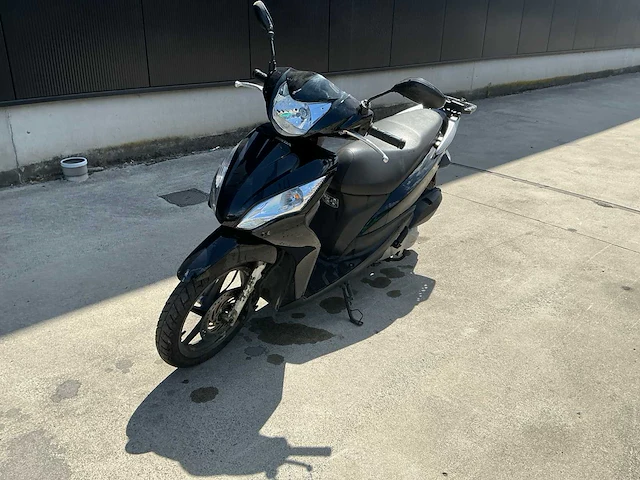 Honda vision scooter - afbeelding 1 van  8