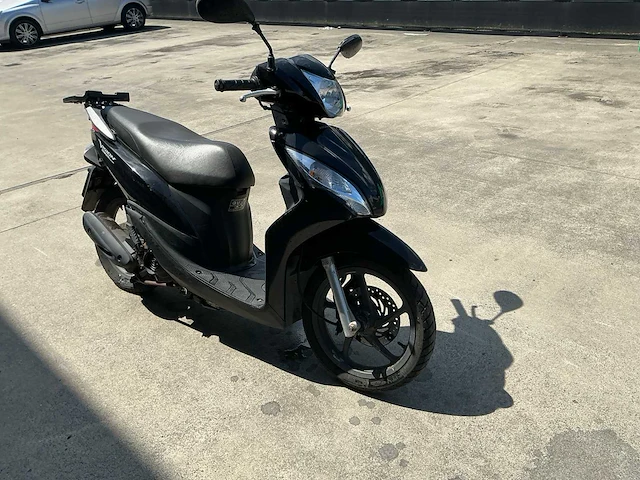 Honda vision scooter - afbeelding 2 van  8