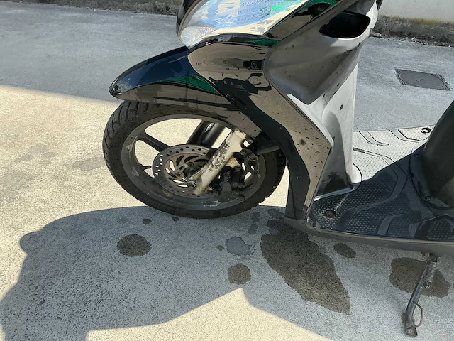Honda vision scooter - afbeelding 7 van  8