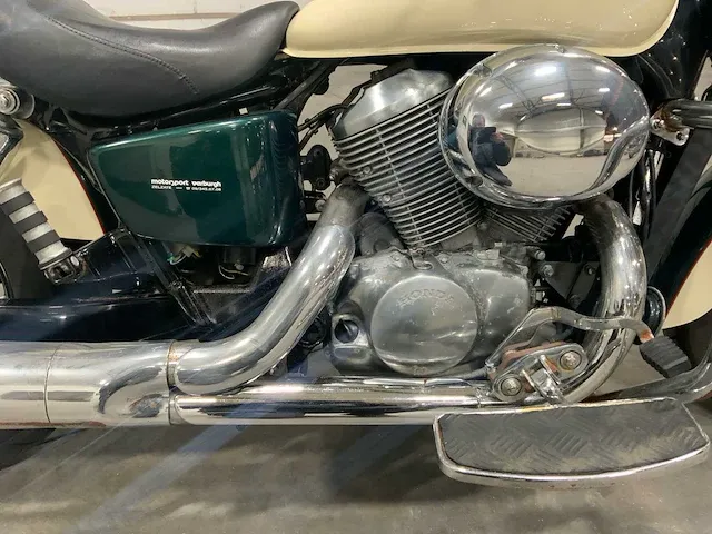 Honda vt750 shadow motorfiets - afbeelding 3 van  15