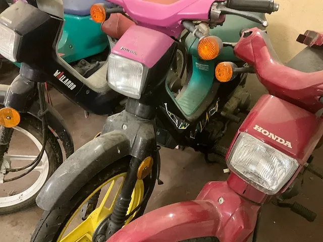 Honda wallaroo scooter (6x) - afbeelding 10 van  15