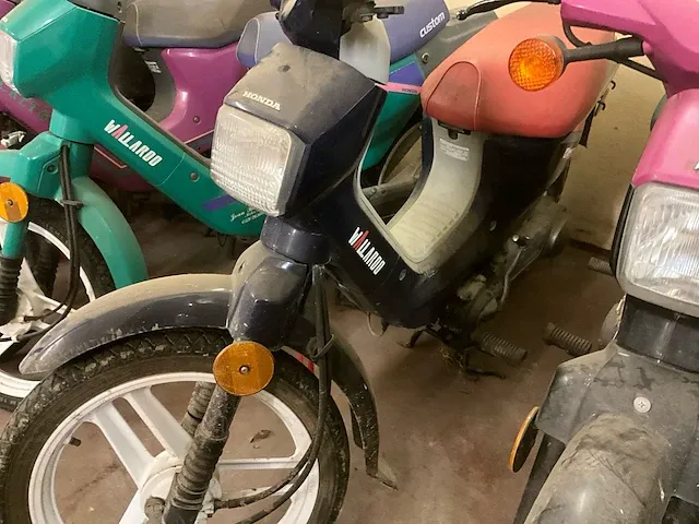 Honda wallaroo scooter (6x) - afbeelding 11 van  15