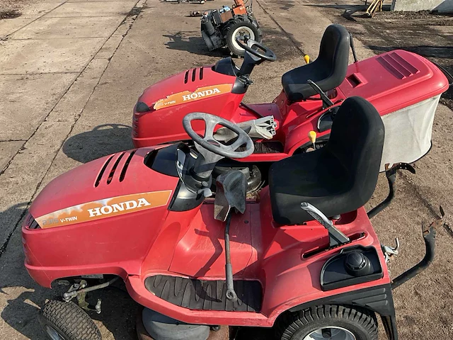 Honda zitmaaier v-twin 2315 - 2 stuks - afbeelding 2 van  28
