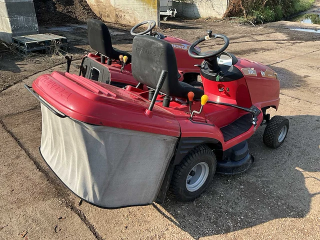 Honda zitmaaier v-twin 2315 - 2 stuks - afbeelding 21 van  28