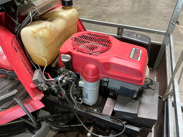Honda zitmaaier - afbeelding 9 van  12