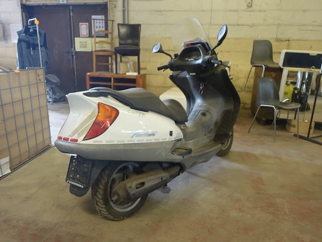 Honda - afbeelding 11 van  15