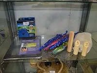 Hondenluik , magic hose 15m , 6 kinder paraplu, fins kegelspel - afbeelding 1 van  6