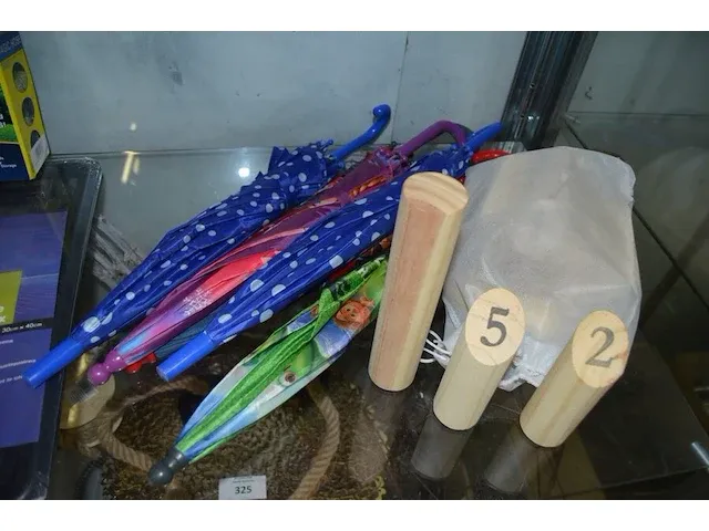Hondenluik , magic hose 15m , 6 kinder paraplu, fins kegelspel - afbeelding 5 van  6