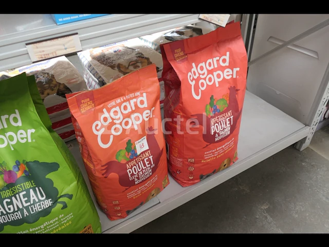 Hondenvoer in de vorm van brokken en kauwstokjes en traktaties edgard cooper - afbeelding 9 van  16