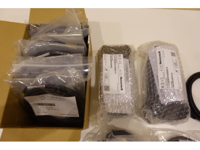 Honeywell voyager 1202g usb 1d spares: cradles, cables, ... - afbeelding 5 van  5