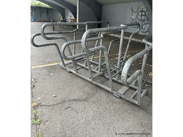 Hoog fietsenrek - afbeelding 2 van  2