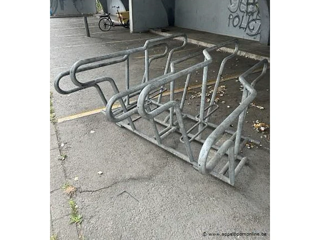 Hoog fietsenrek - afbeelding 1 van  2