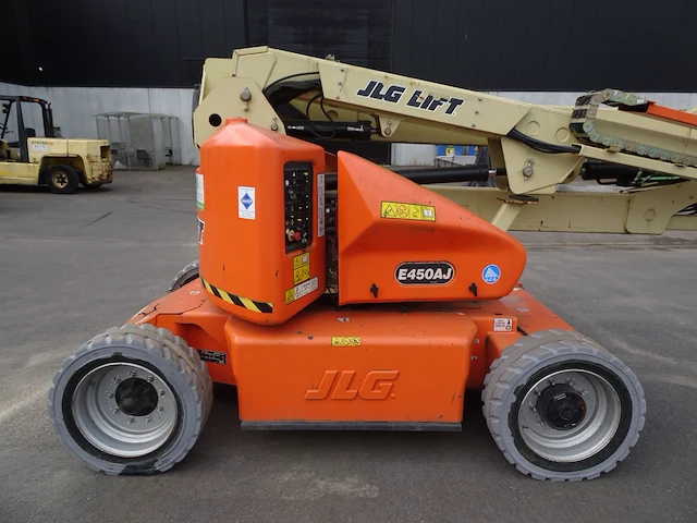 Hoogtewerker jlg - afbeelding 2 van  8