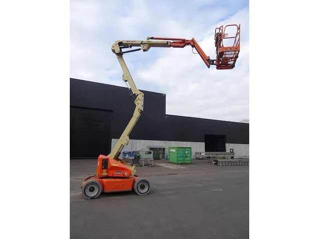 Hoogtewerker jlg - afbeelding 3 van  8