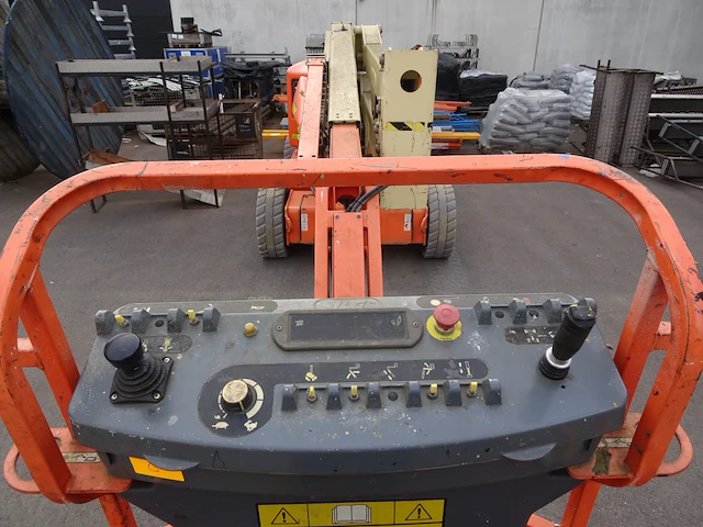 Hoogtewerker jlg - afbeelding 6 van  8
