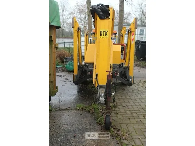Hoogwerker op aanhangwagen - afbeelding 3 van  17