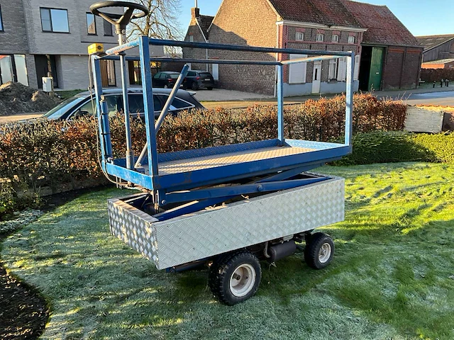 Hoogwerker - afbeelding 1 van  12
