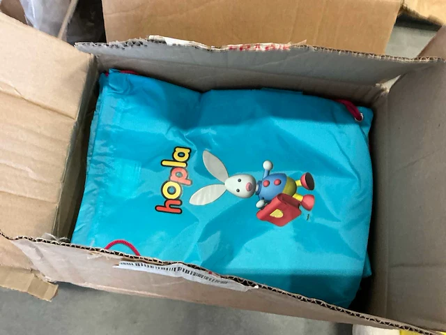 Hopla decor, hopla mascotte kostuum en promotiematerialen - afbeelding 15 van  22