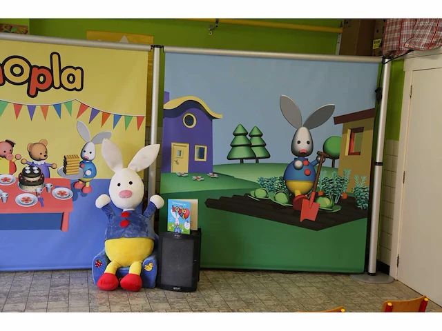 Hopla decor, hopla mascotte kostuum en promotiematerialen - afbeelding 16 van  22