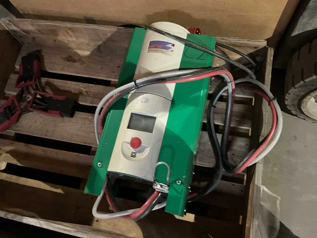Hoppecke trakair d400 g80/80 acculader - afbeelding 1 van  4