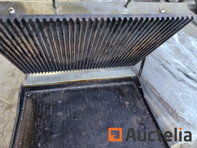 Horeca:lot 128: grill - afbeelding 5 van  7