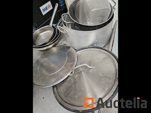 Horeca:lot 236: rvs tafel + steelpan - afbeelding 10 van  10
