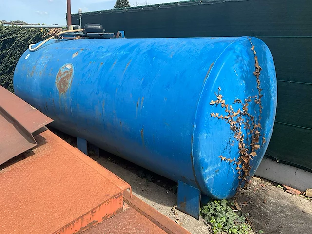 Horizontale brandstof opslagtank - afbeelding 4 van  5