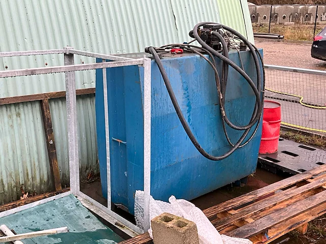Horizontale diesel opslagtank 1200l inclusief pomp - afbeelding 3 van  7