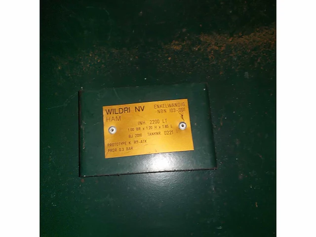 Horizontale dieseltank 2000l in lekbak met hijsogen - afbeelding 6 van  6