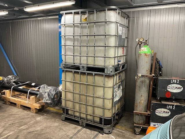 Horizontale ibc opslagtanks (2x) - afbeelding 1 van  3